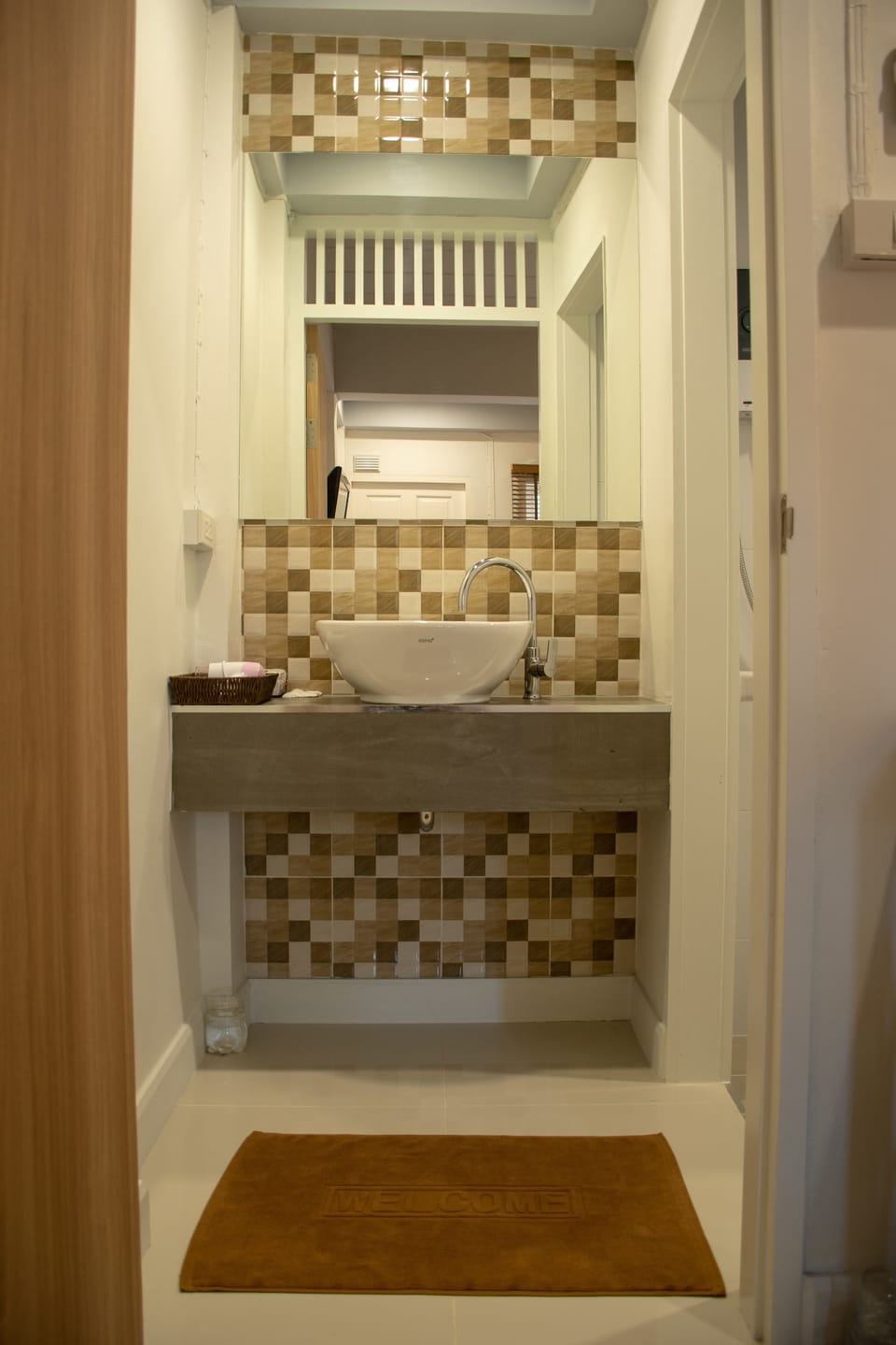 Standard Double Room | Bathroom sink