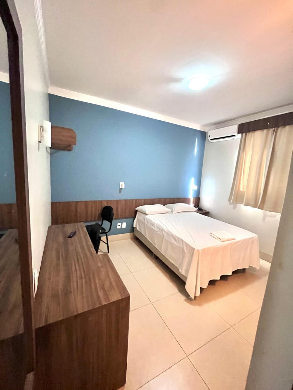 Blackout drapes, WiFi (free), bed sheets