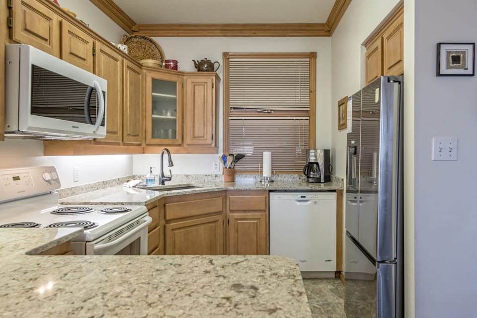 Beautiful New Granite Counter Tops 
