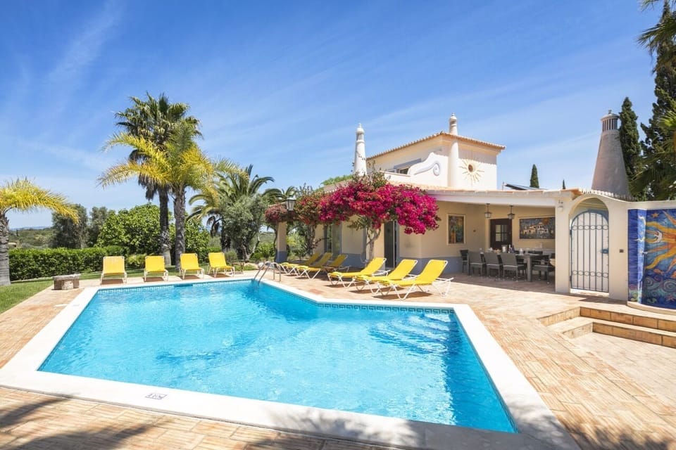 Garden & pool