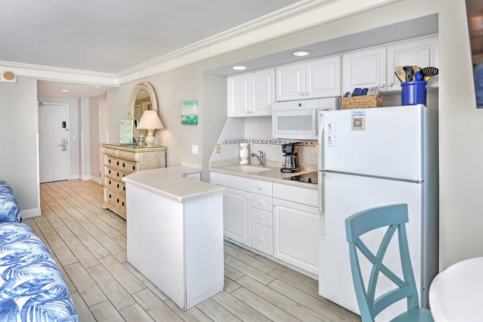 Beach vibes throughout the room