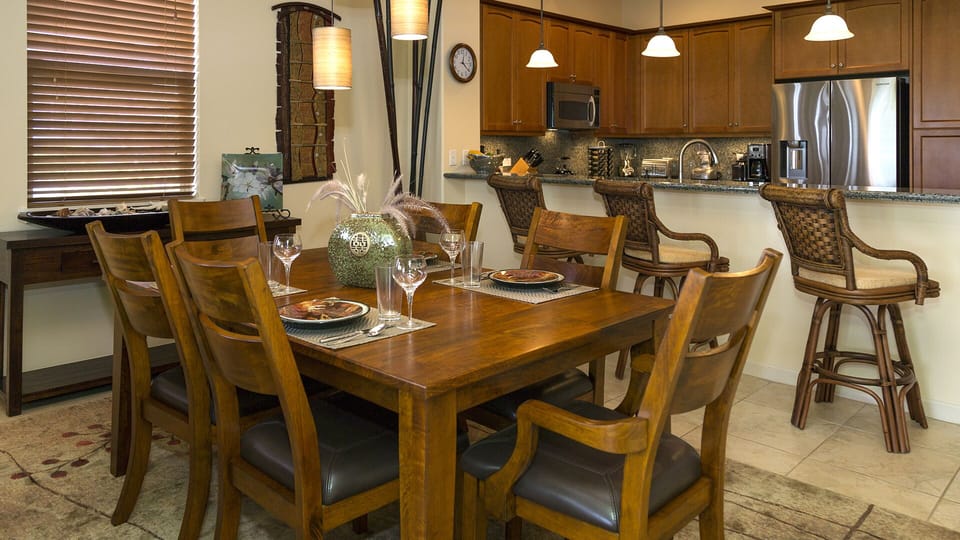 Comfortably elegant dining room seating 6 in comfort. 