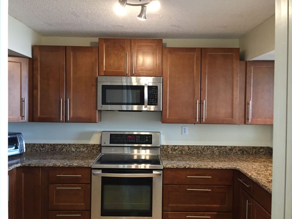 Brand new Kitchen completely done in 2018 with granite tops and many appliances
