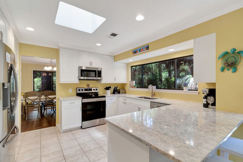 Fully equipped kitchen