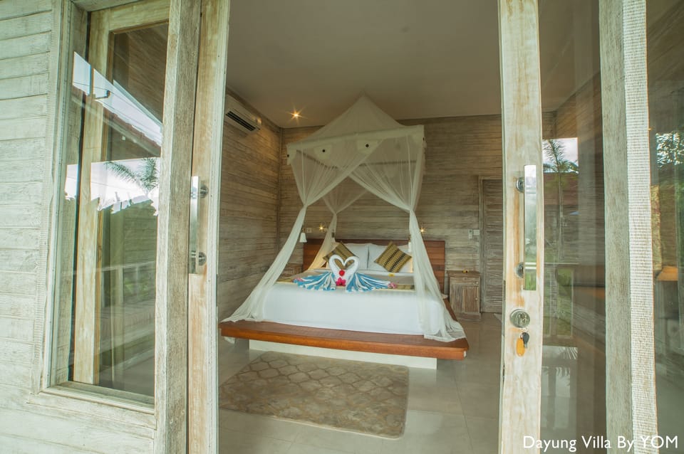 Deluxe Bungalow, 1 King Bed, Garden View | Minibar, in-room safe, desk, free WiFi