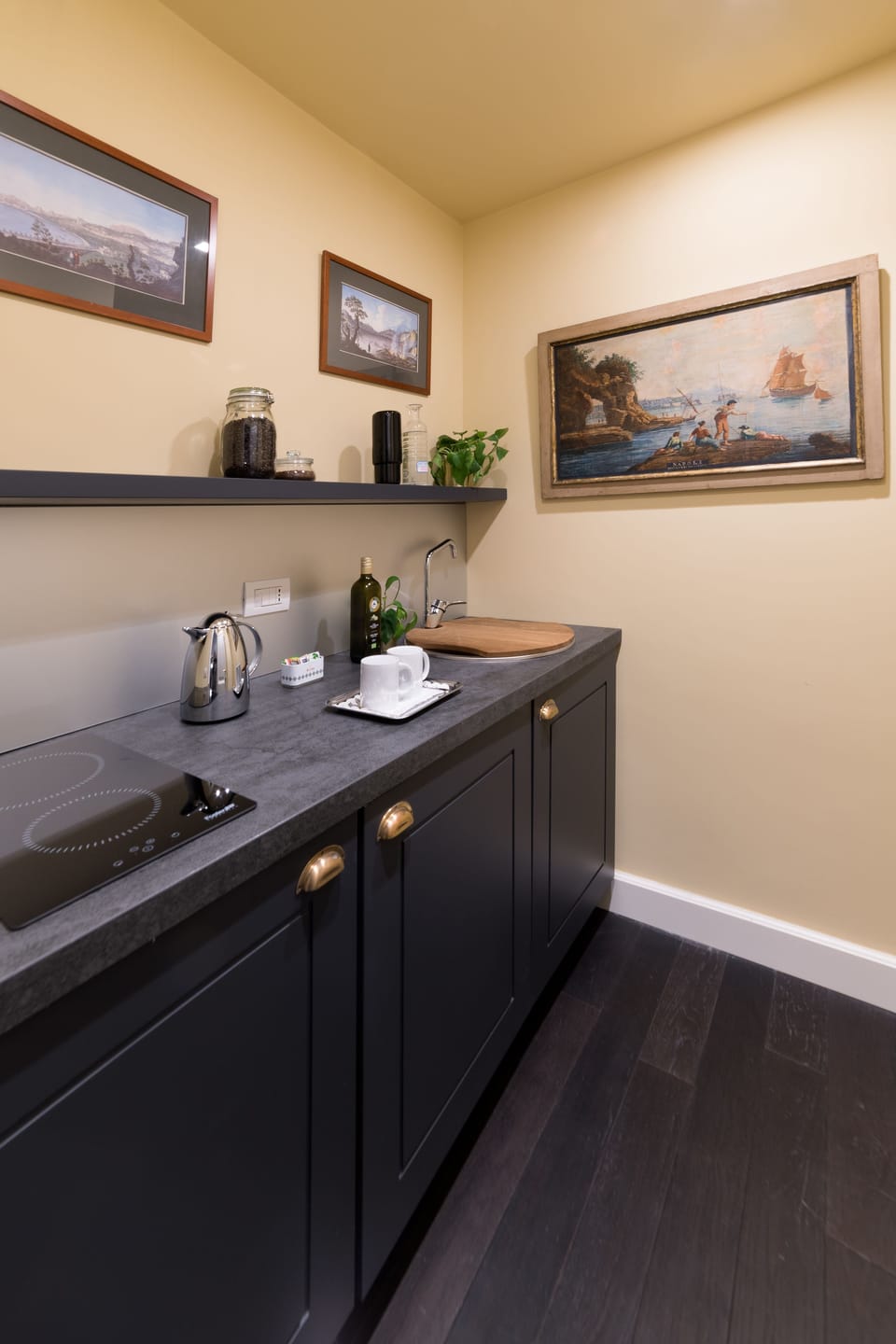 Panoramic Suite, 1 Bedroom, Balcony, City View | Private kitchen | Coffee/tea maker, electric kettle