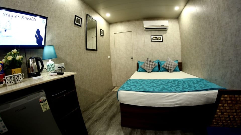 Blackout drapes, soundproofing, iron/ironing board, free WiFi