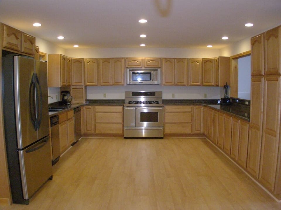 Easy to get around kitchen w lots of counter space