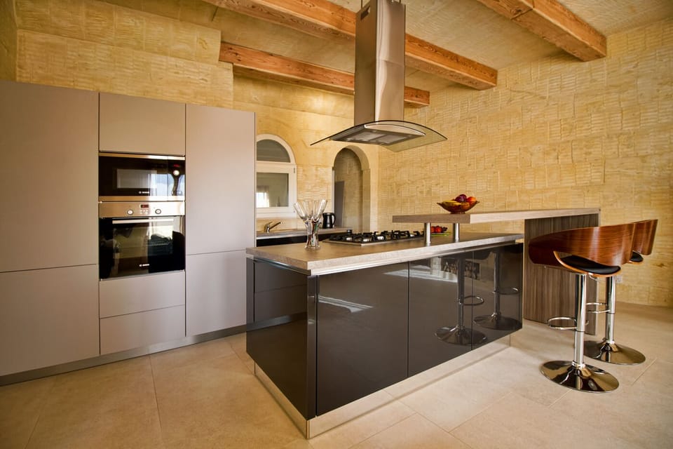 Modern kitchen complete with breakfast bar