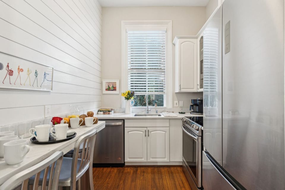 Eat in Kitchen