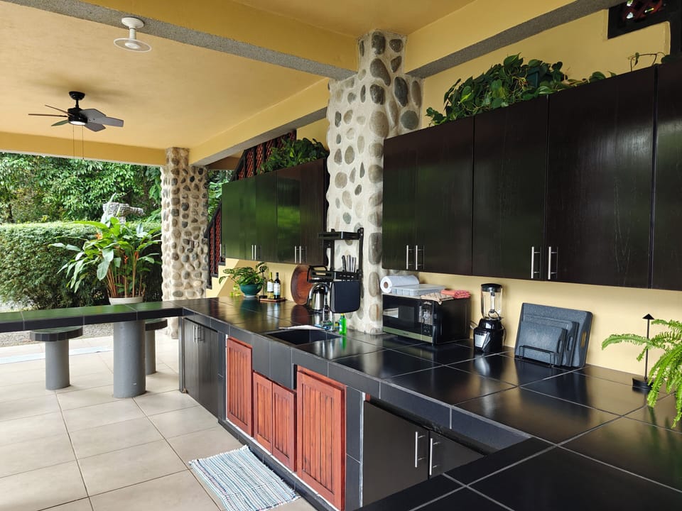 Open Kitchen