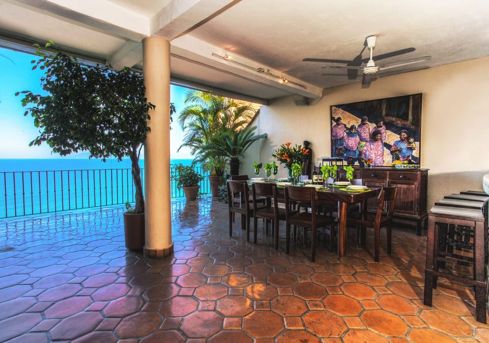 Dinning Table & View