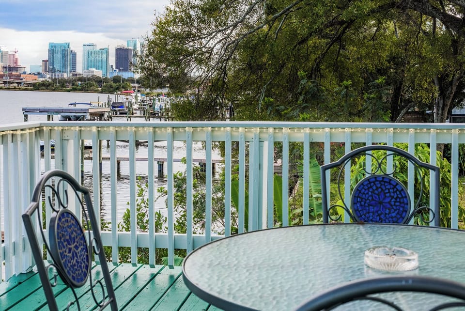 Dine el fresco on our spacious balcony