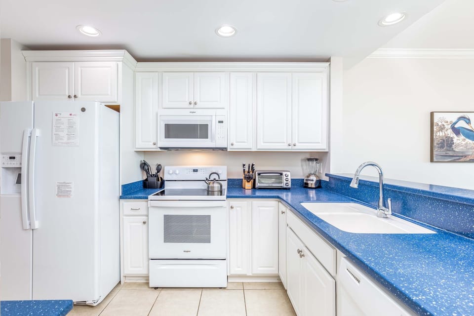 Fully equipped kitchen