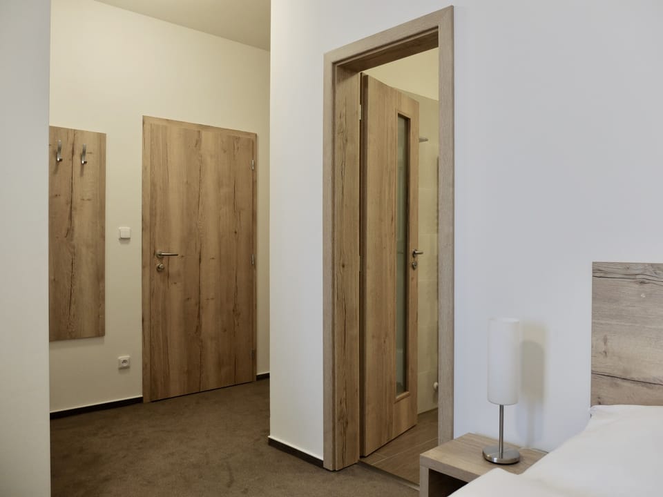 Economy Twin Room | Desk, laptop workspace, blackout drapes, free WiFi