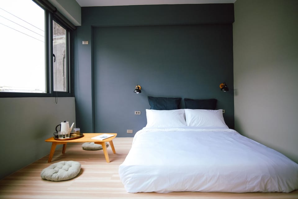 Basic Room, 1 Double Bed, Non Smoking, Marina View | Egyptian cotton sheets, premium bedding, minibar, desk
