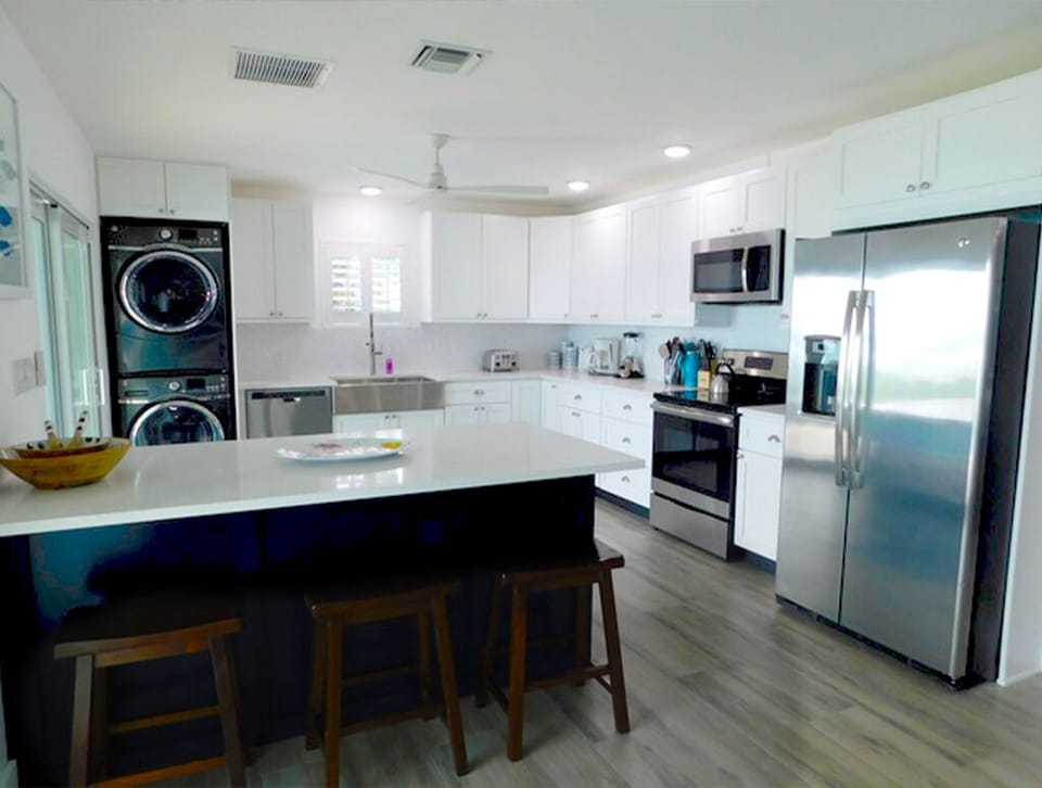 Kitchen - Newly Renovated 