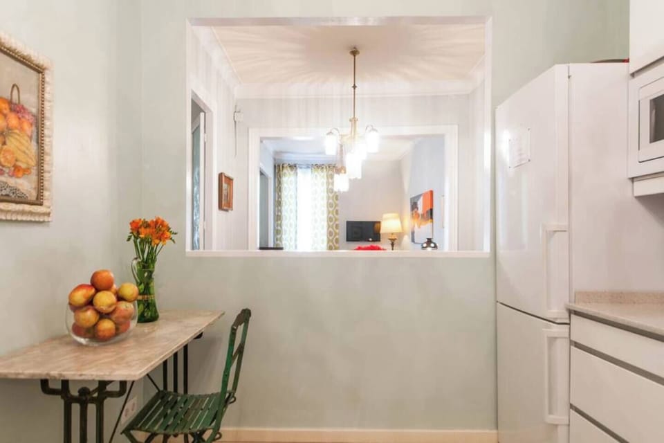 Eat in Kitchen