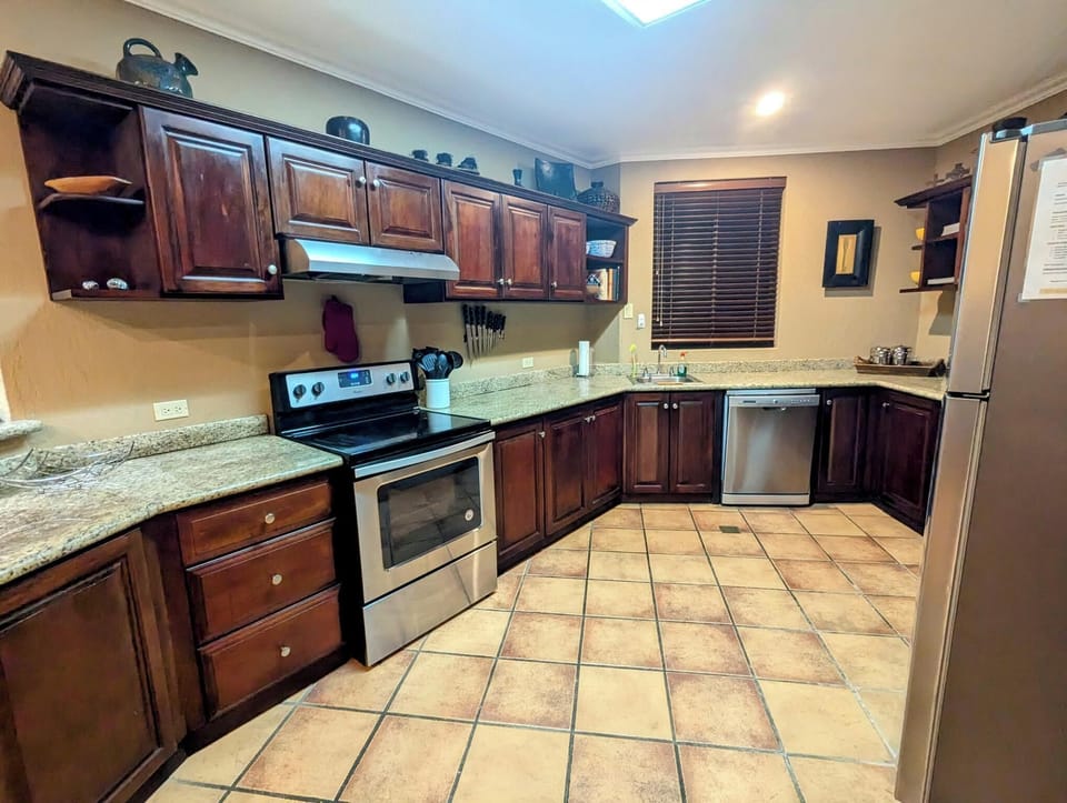 Kitchen with all newer appliances