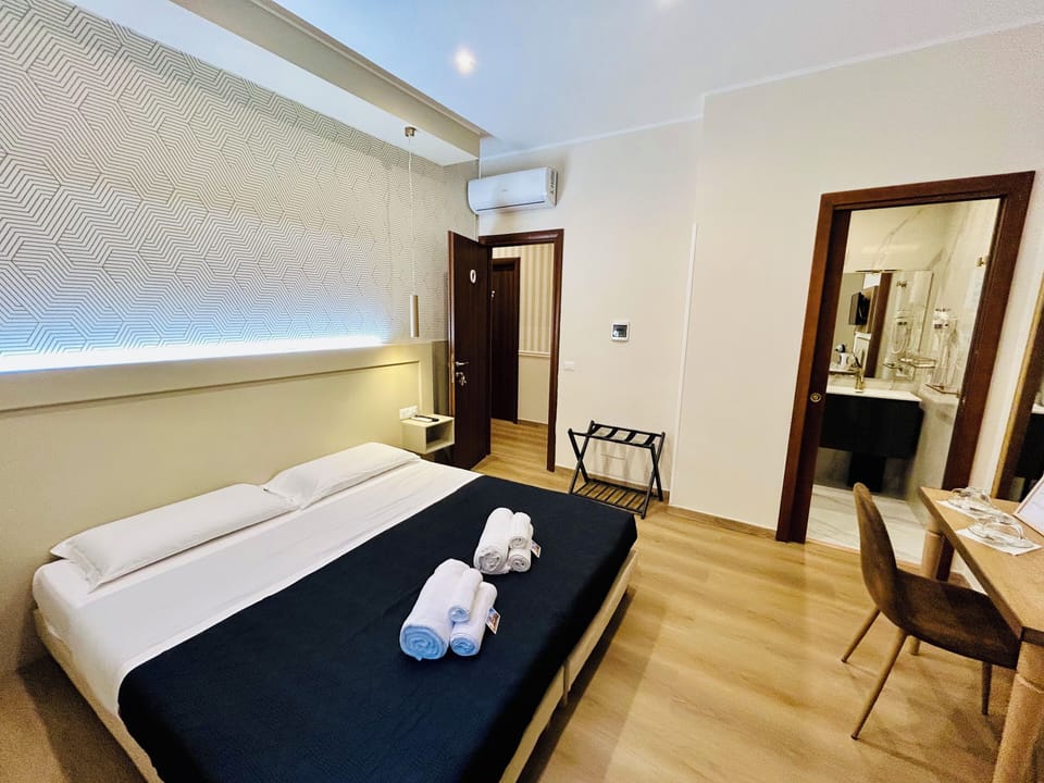 Deluxe Double or Twin Room (Olimpia) | In-room safe, desk, iron/ironing board, free WiFi