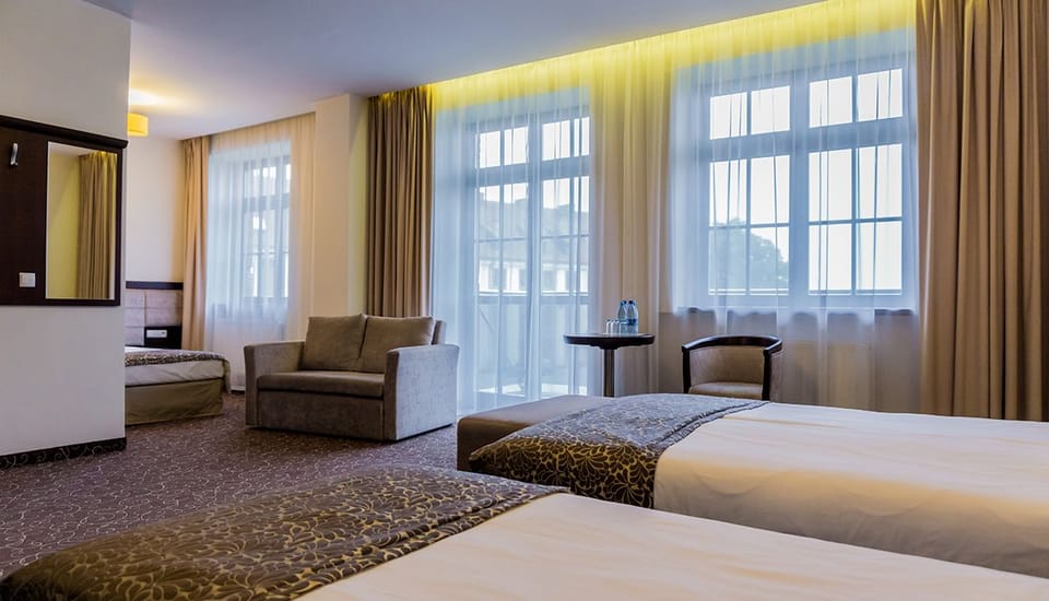 Superior Room | In-room safe, desk, blackout drapes, iron/ironing board