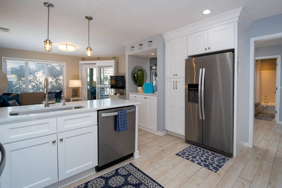 There's an open floor plan layout between the kitchen and living room areas.