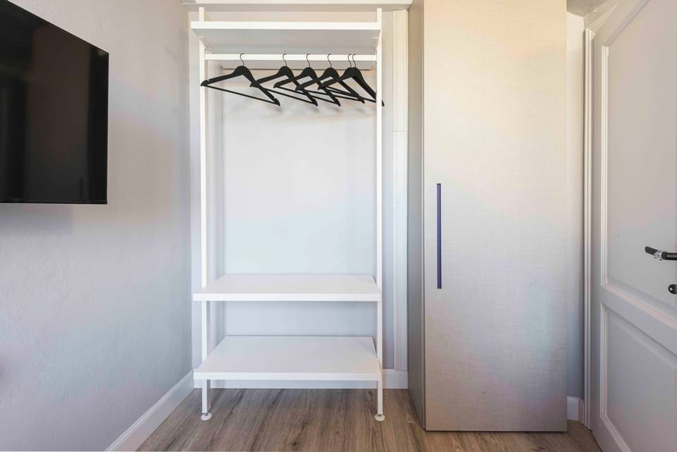 Apartment, 4 Bedrooms | 2 bedrooms, premium bedding, down comforters, individually furnished