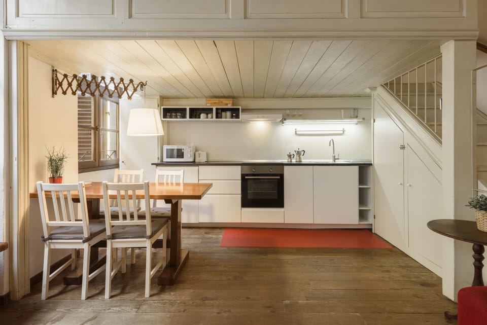 Apartment, 1 Bedroom | Private kitchen | Fridge, microwave, stovetop, cookware/dishes/utensils