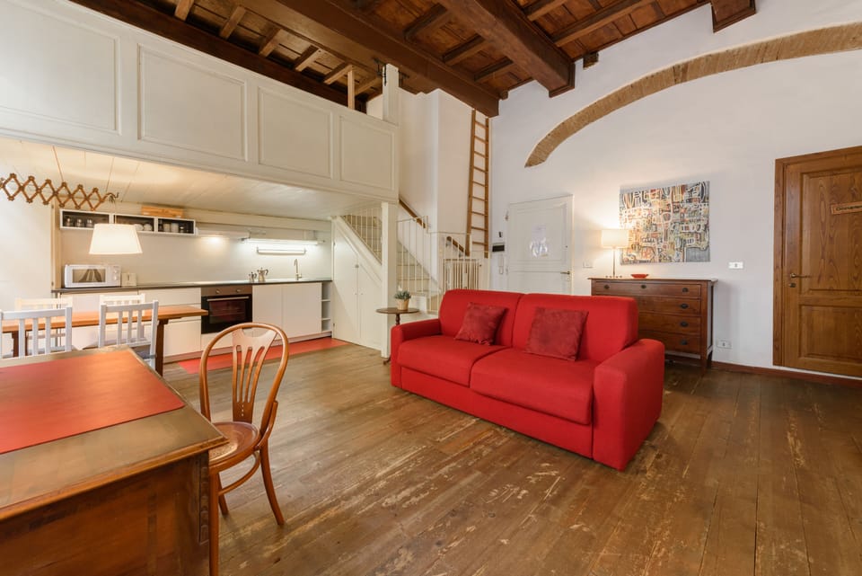 Apartment, 1 Bedroom | Living area | 40-inch Smart TV with digital channels