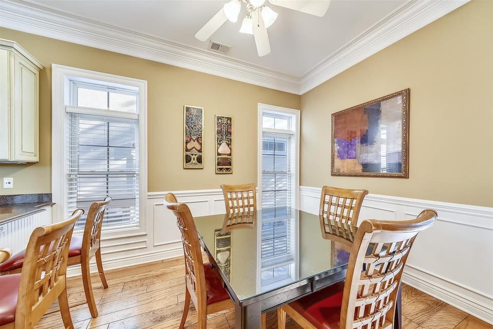 Main Level-Breakfast Room