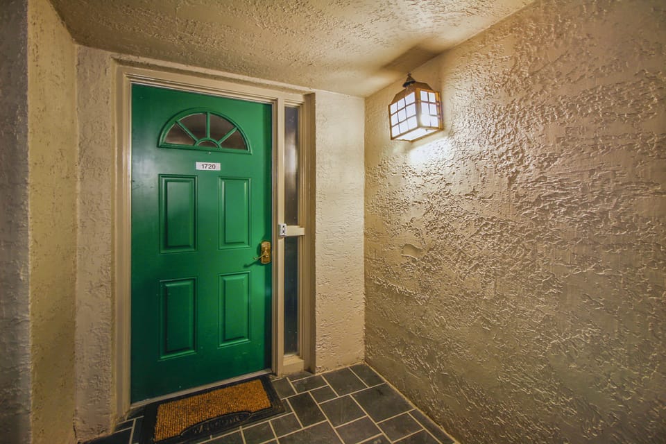 Exterior-262 South Sea Punes Drive #1720