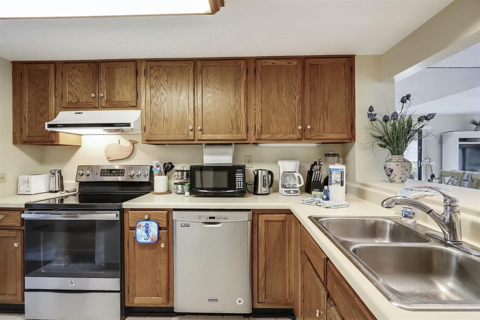 Main Level-Kitchen