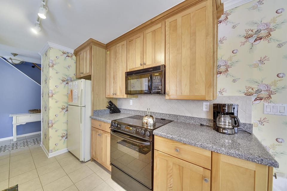 Main Level-Kitchen