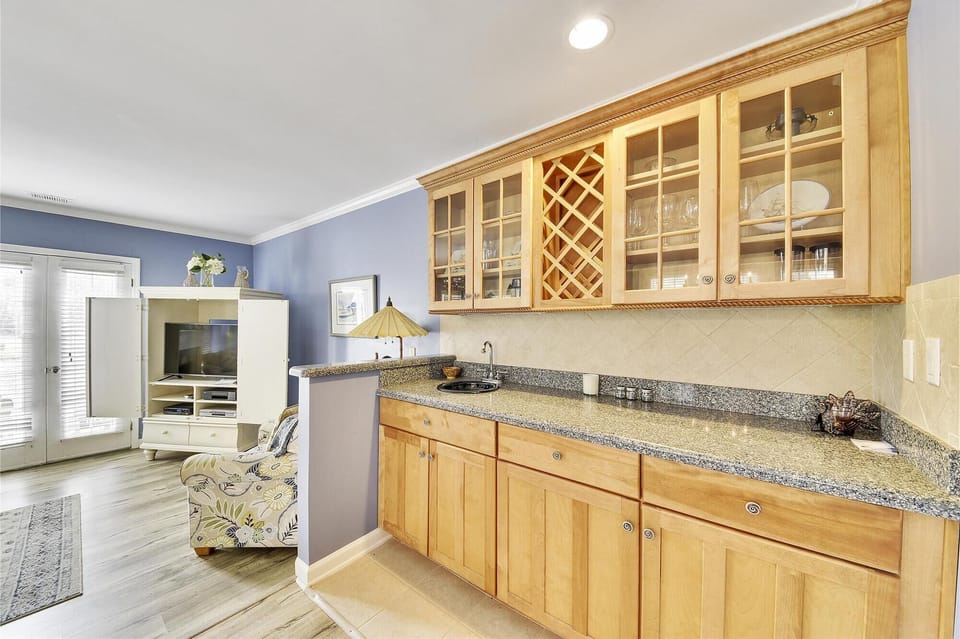 Main Level-Wet Bar