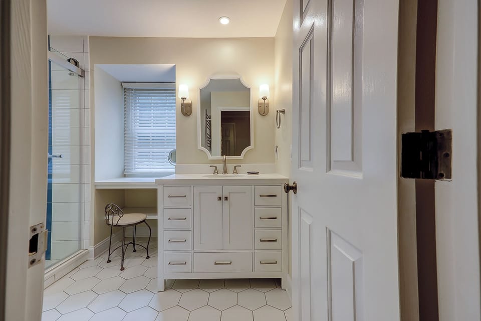 Main Bathroom