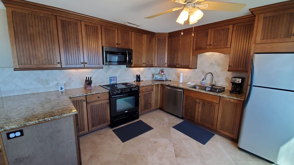 Well equipped kitchen
