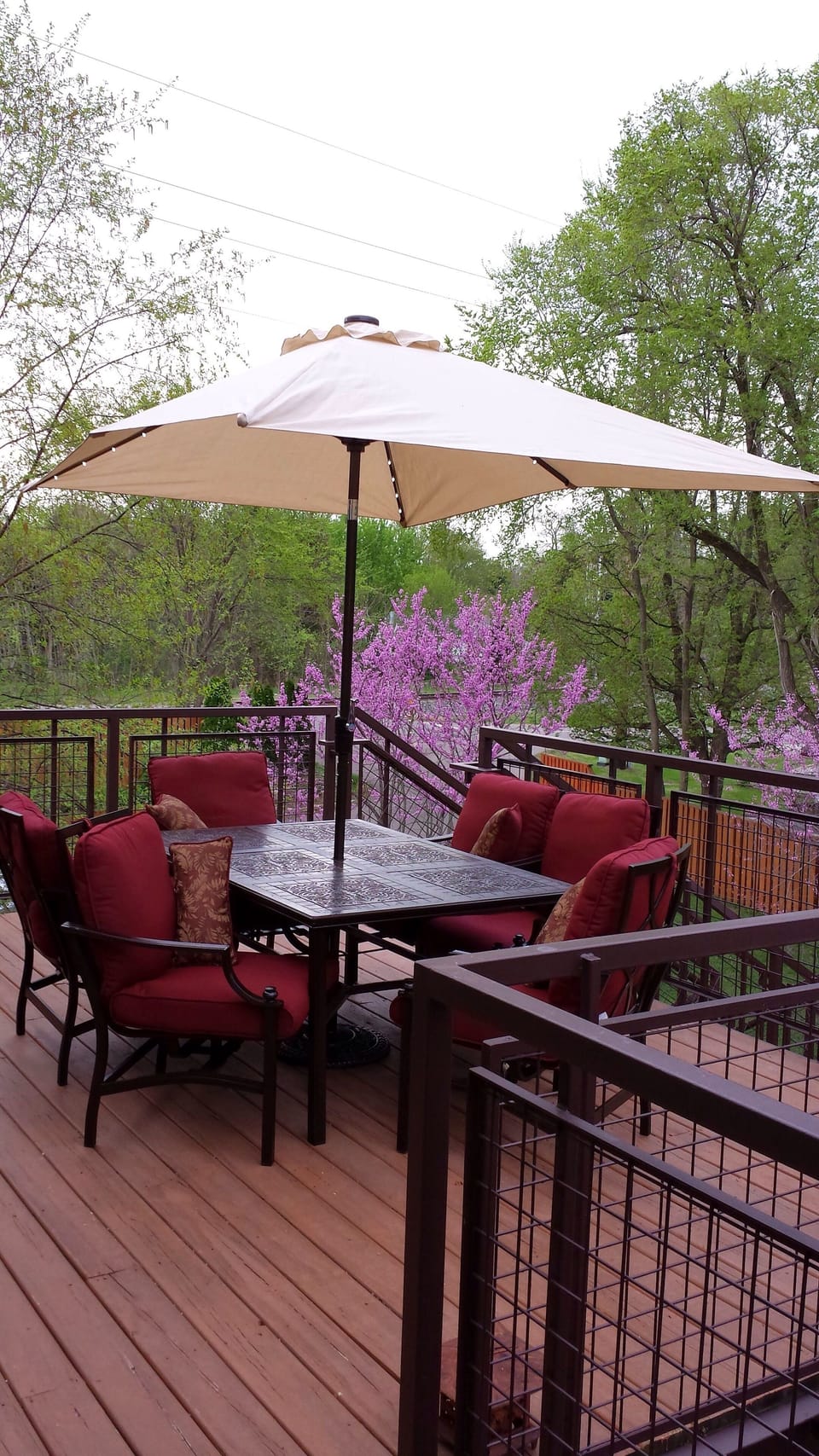 Enter "The Penthouse'" via the PrivateDeck,Equipped w/BBQ Grill & Propane Heater