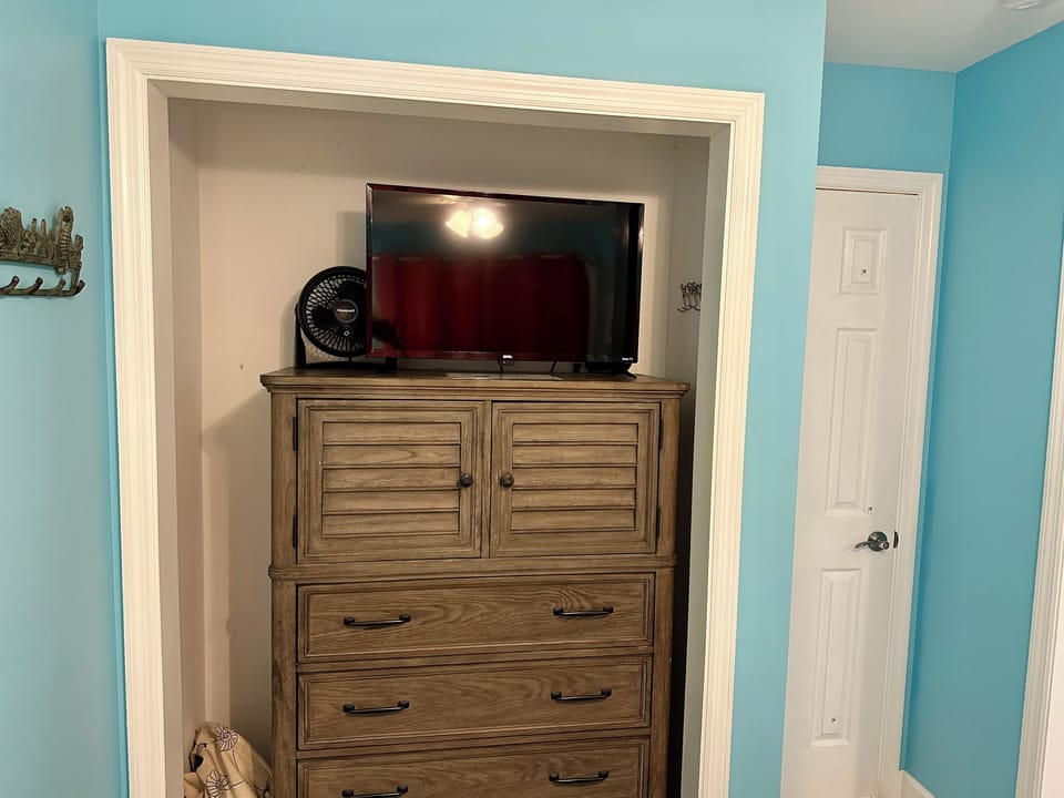 Bedroom 2 - 43" smart tv