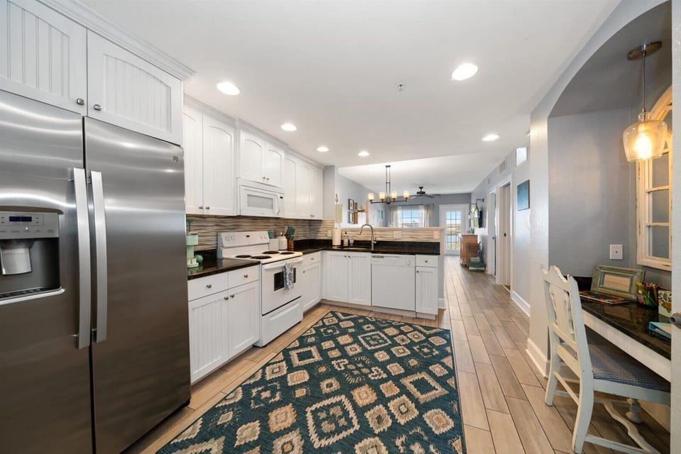 Wide open floor plan with views straight back