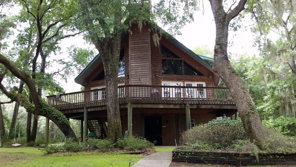 Front of house overlooking Suwannee River
