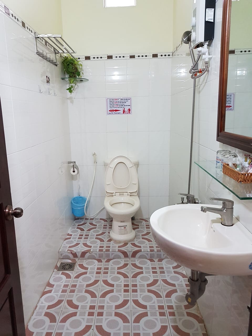 Shower, free toiletries, hair dryer, slippers