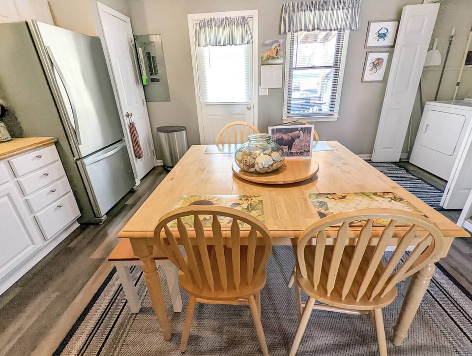 Dining Area / Kitchen