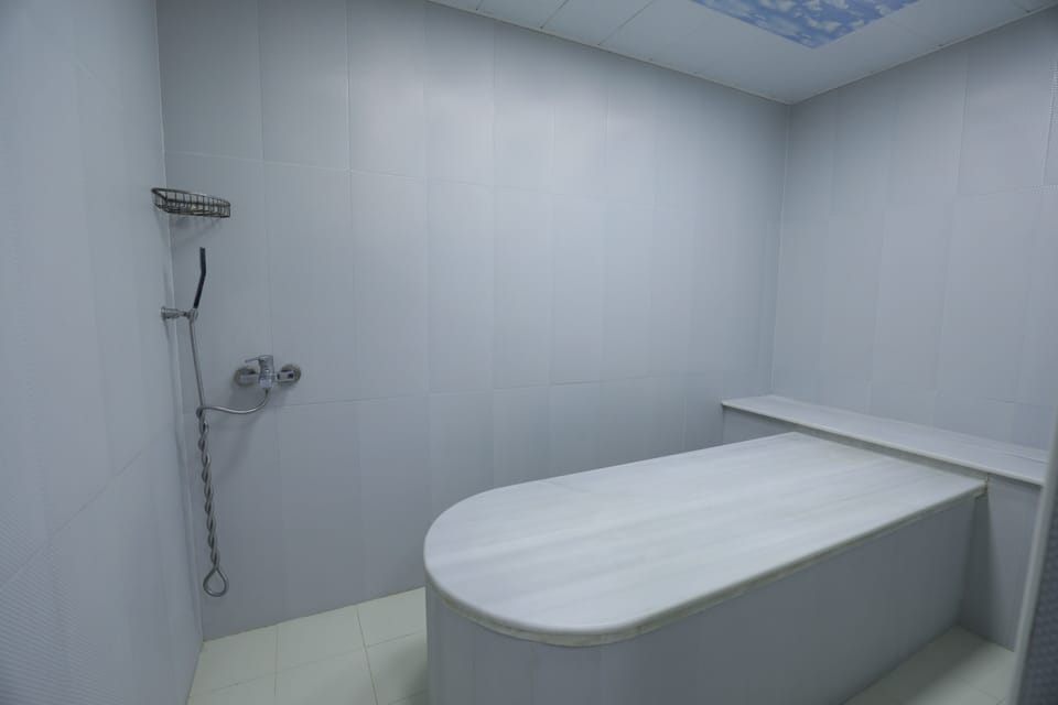 Couples treatment rooms, hot stone massages, deep-tissue massages