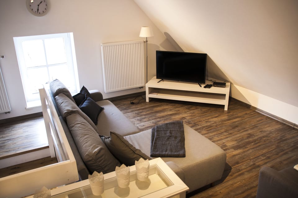 Apartment, 5 Bedrooms, River View | Television