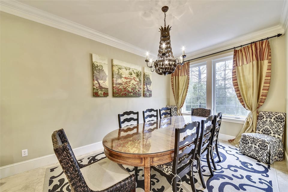 Main Level-Dining Area