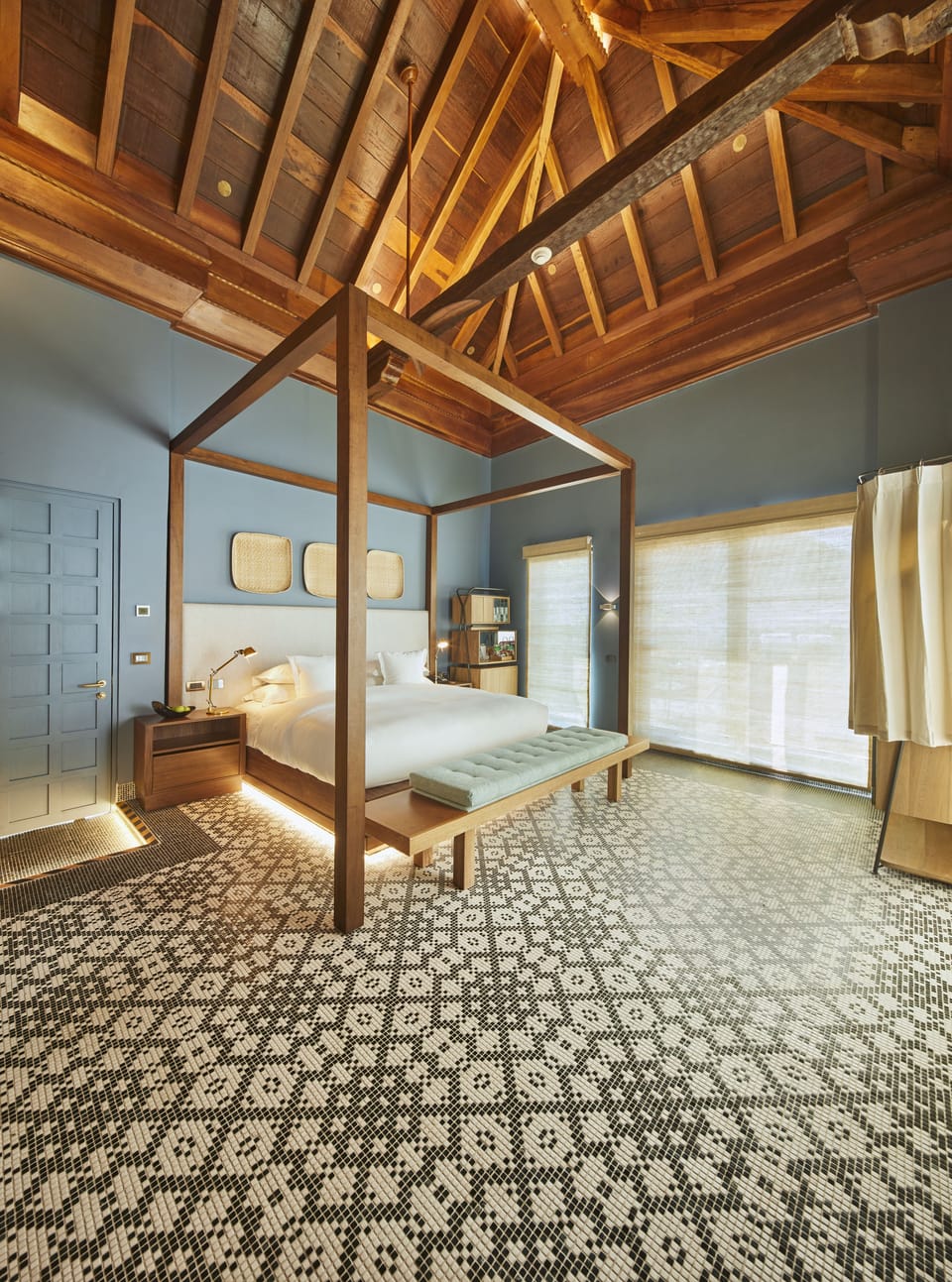 Suite, 1 King Bed, Non Smoking, Jetted Tub | Egyptian cotton sheets, premium bedding, down comforters, pillowtop beds
