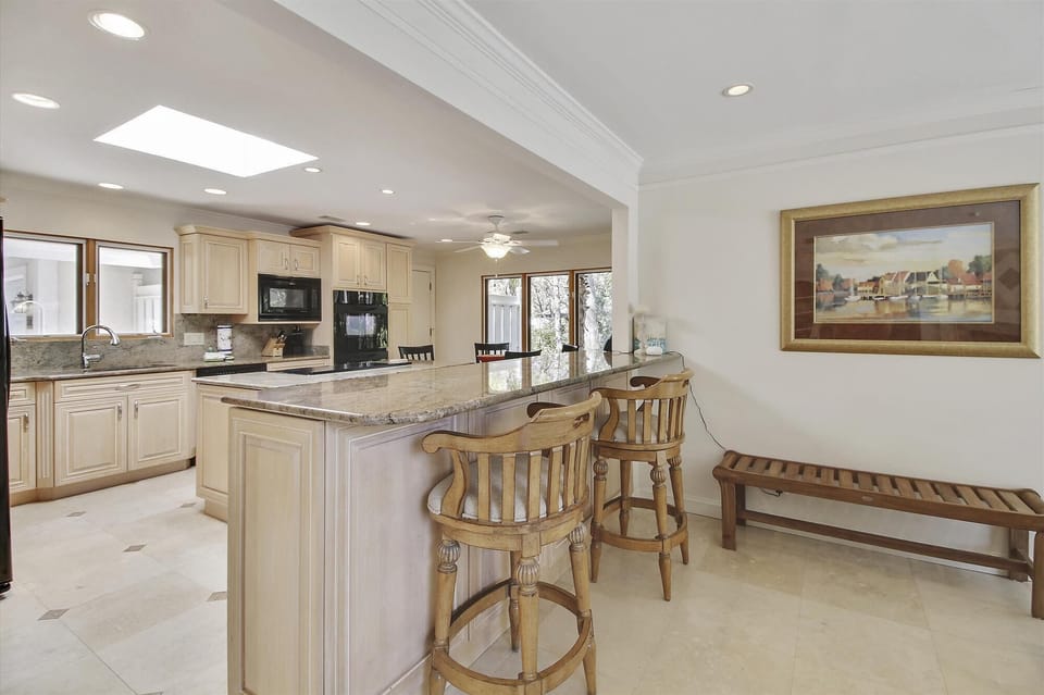 Breakfast Bar