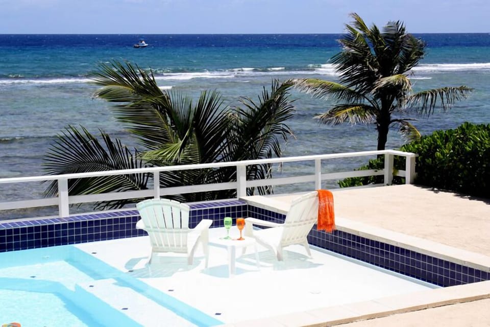 'Relax On The Caribbean Sea'