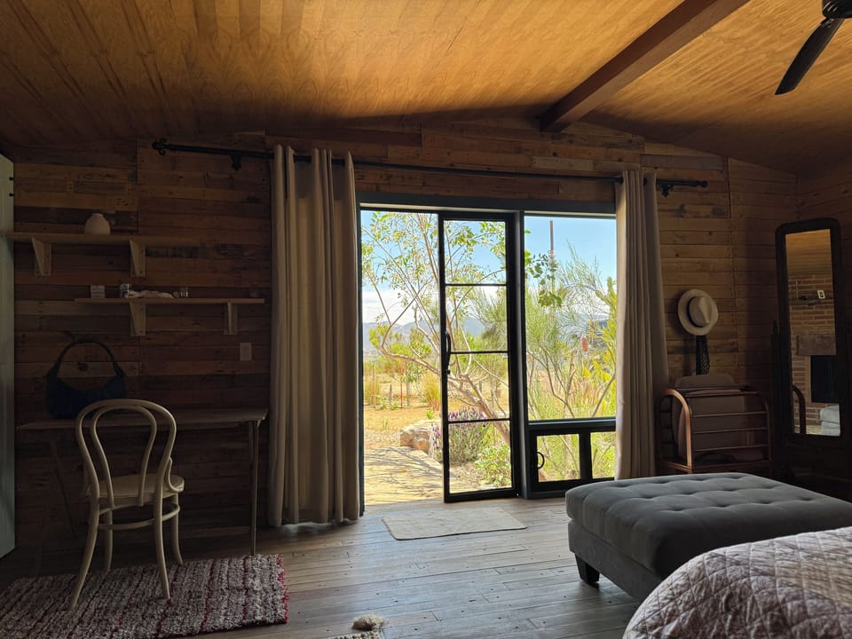 Cabin | Blackout drapes, soundproofing, iron/ironing board, bed sheets