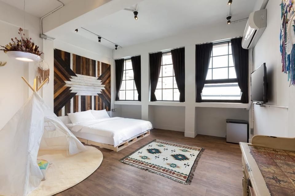 Comfort Double Room | Desk, blackout drapes, soundproofing, free WiFi